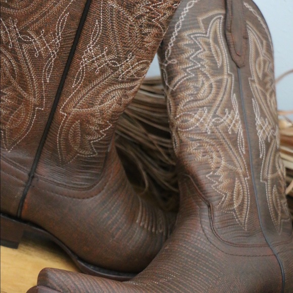 Boots - Picture 2 of 6